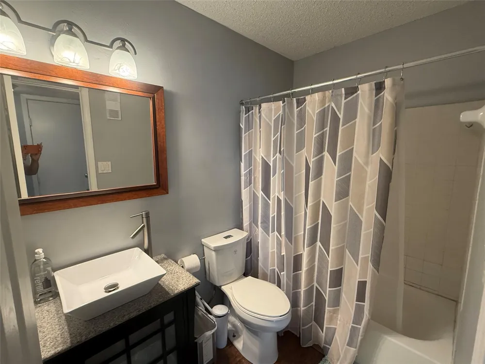 3919 Fairmont Parkway #128 Pasadena, TX 77504