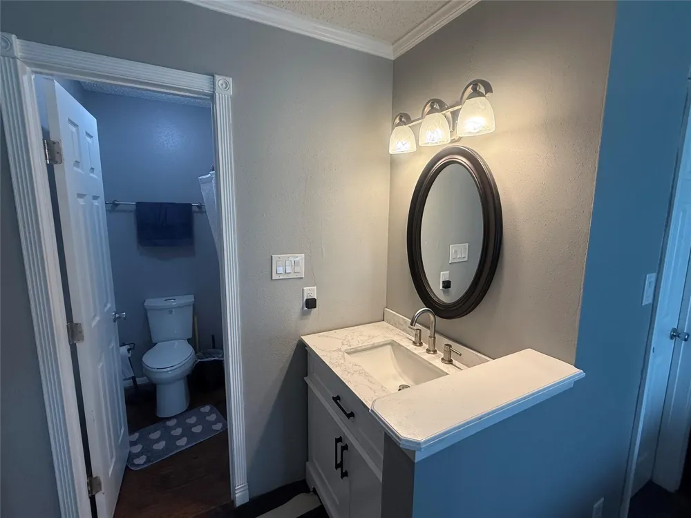 3919 Fairmont Parkway #128 Pasadena, TX 77504