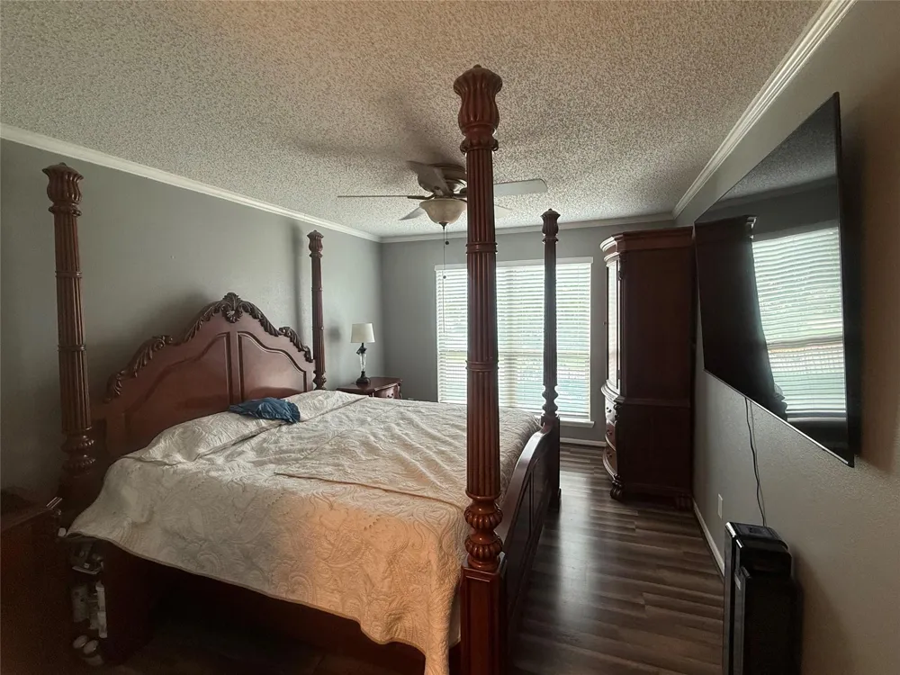 3919 Fairmont Parkway #128 Pasadena, TX 77504
