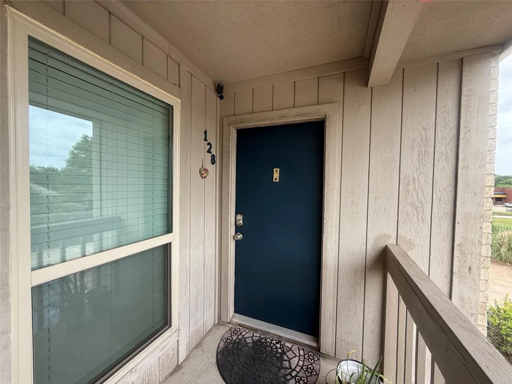 3919 Fairmont Parkway #128 Pasadena, TX 77504