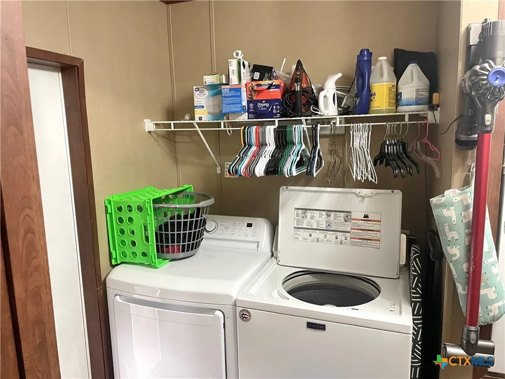 1605 County Road 210 Bertram, TX 78605