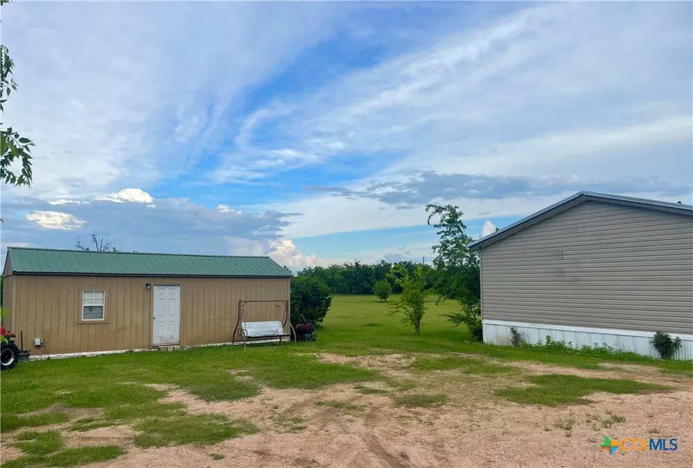 1605 County Road 210 Bertram, TX 78605