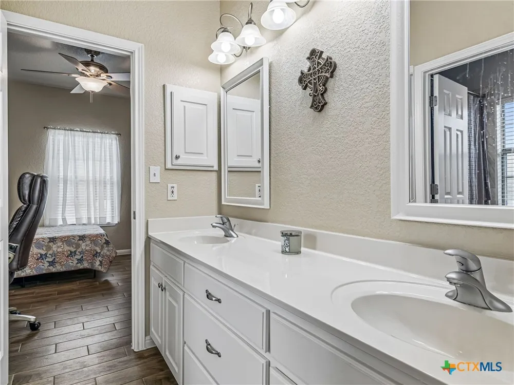 184 Stockman Circle Spring Branch, TX 78070