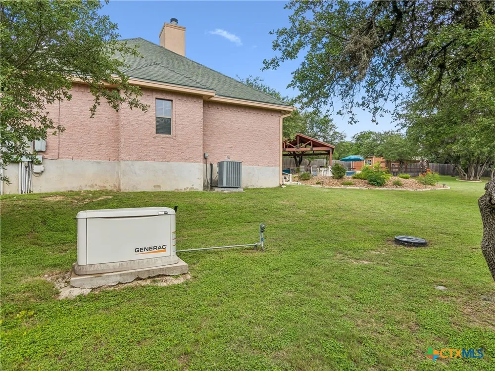 184 Stockman Circle Spring Branch, TX 78070
