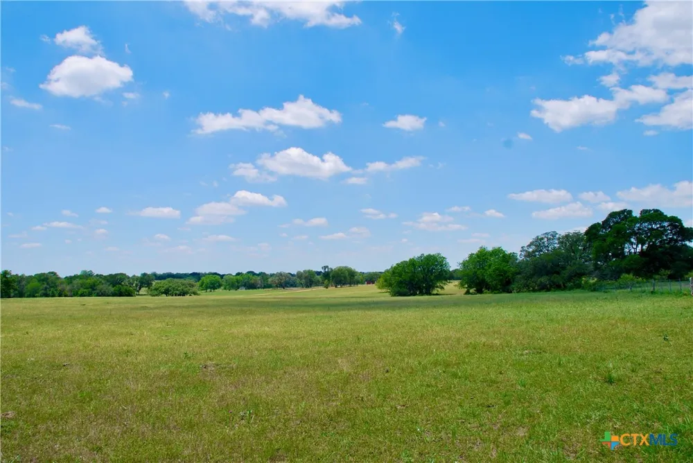2072 Langdon Road Weimar, TX 78962