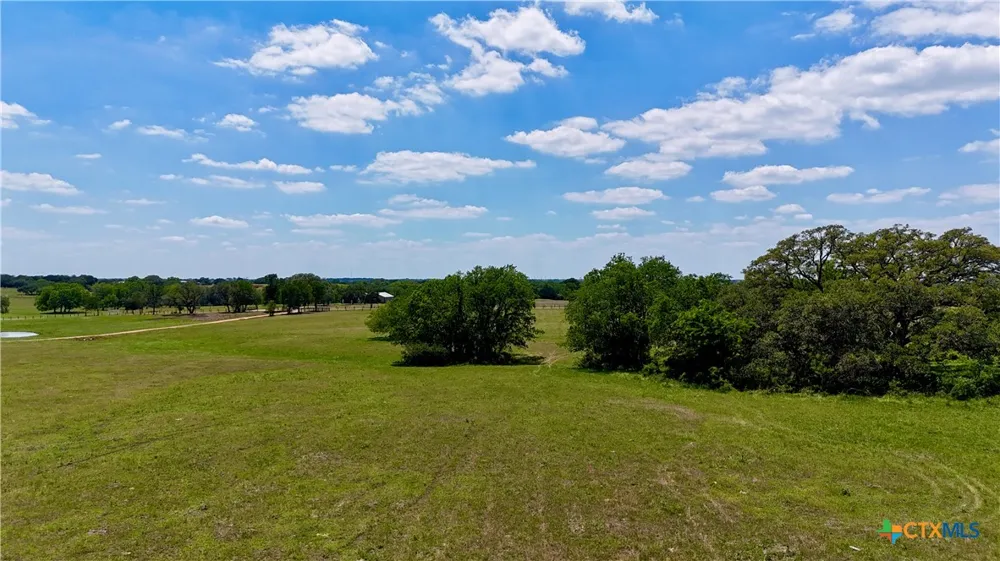 2072 Langdon Road Weimar, TX 78962
