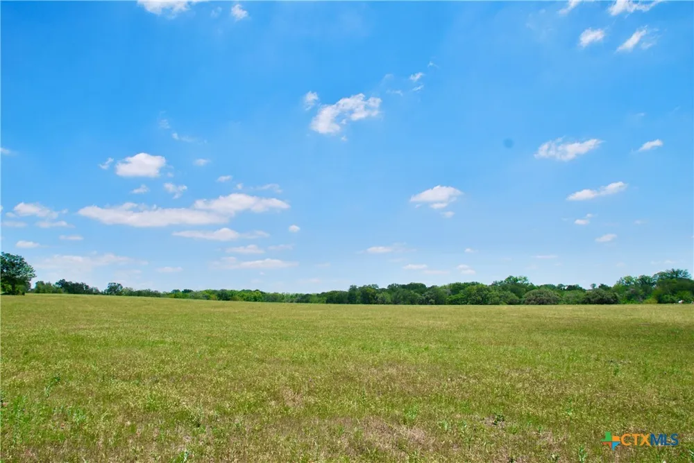 2072 Langdon Road Weimar, TX 78962