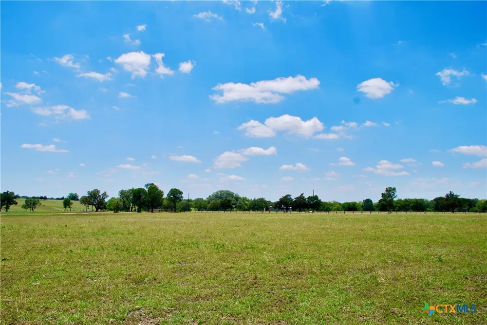 2072 Langdon Road Weimar, TX 78962