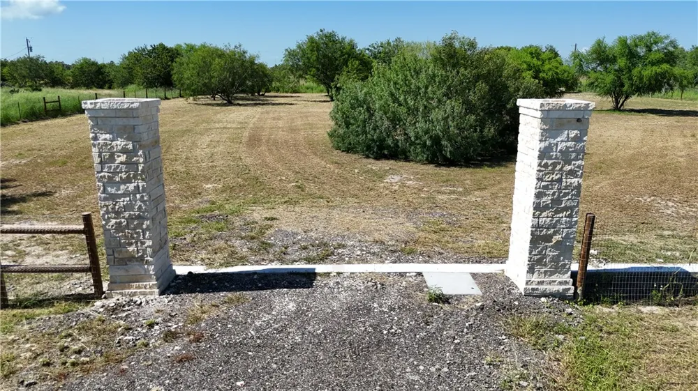 713 Ocanas Drive Robstown, TX 78380
