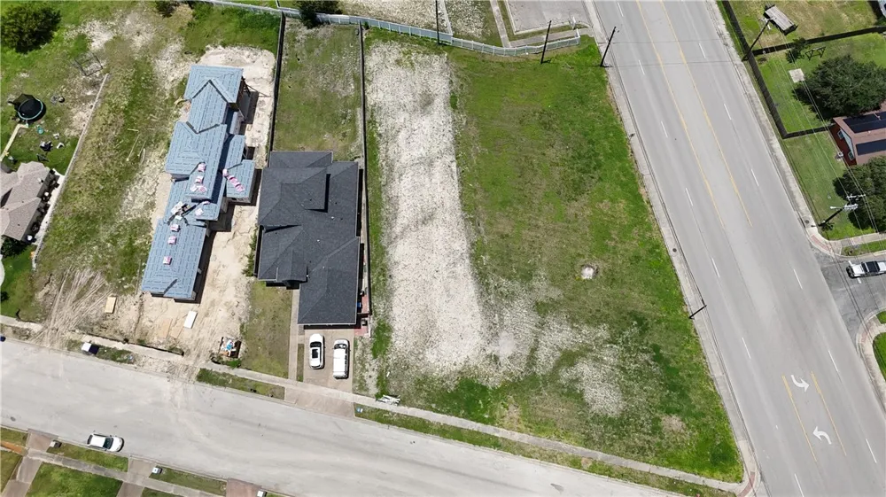 1003 Bluff Drive Portland, TX 78374