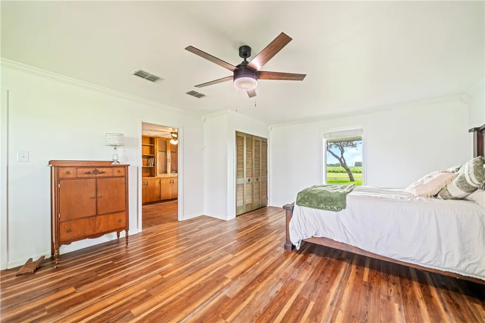 501 S County Road 1140 Riviera, TX 78379