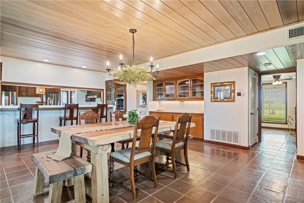 501 S County Road 1140 Riviera, TX 78379