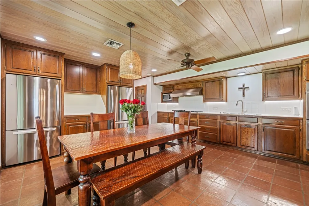 501 S County Road 1140 Riviera, TX 78379