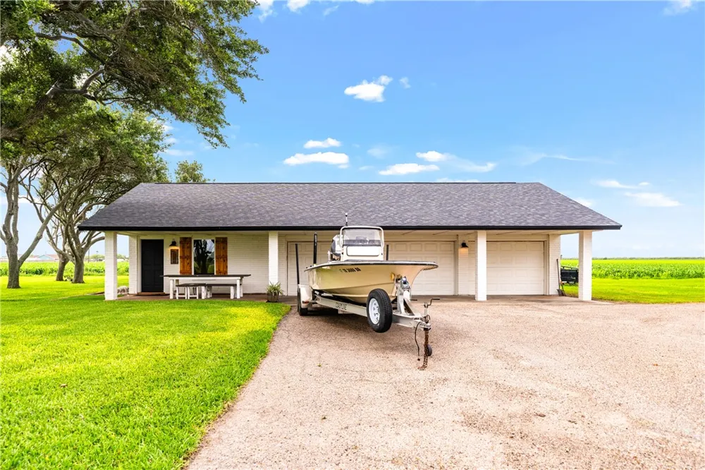 501 S County Road 1140 Riviera, TX 78379