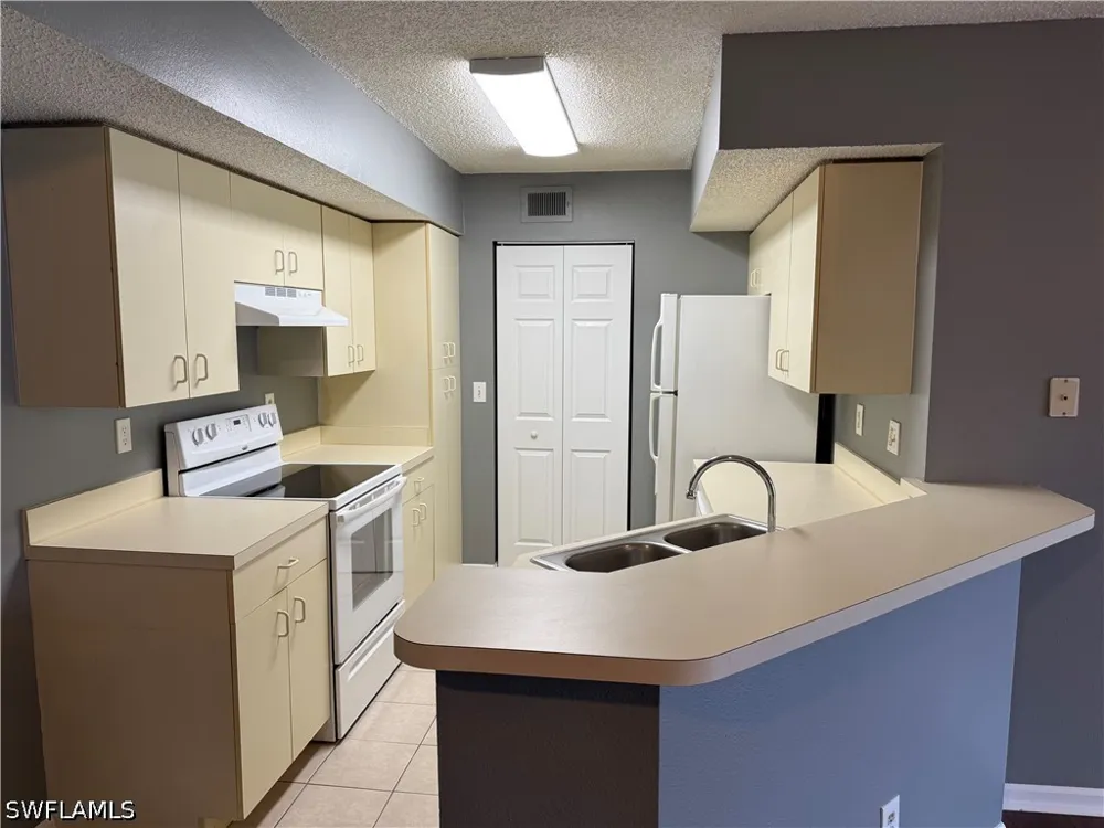 Eagle Ridge Drive #1625 Fort Myers, FL 33912