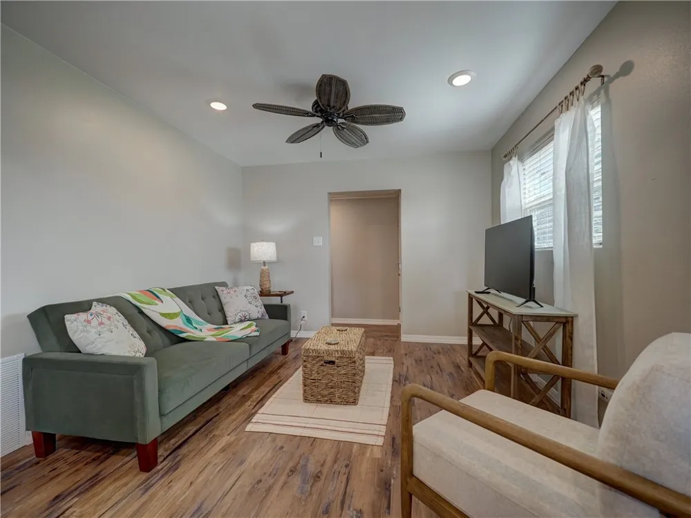 614 Harper Street Port Aransas, TX 78373