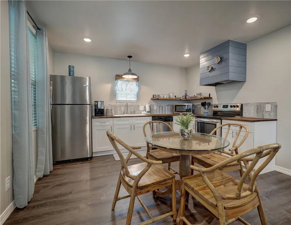 614 Harper Street Port Aransas, TX 78373