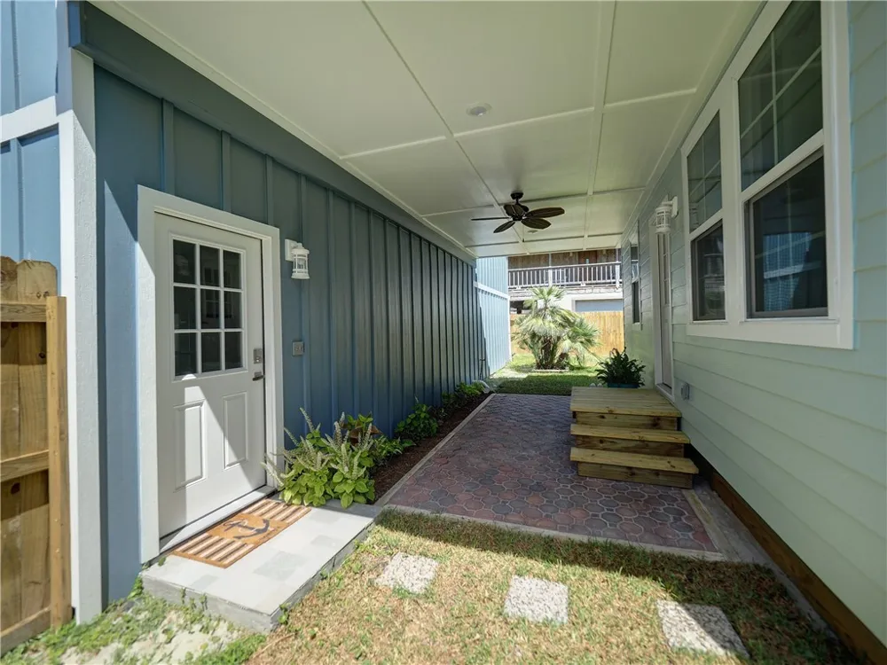 614 Harper Street Port Aransas, TX 78373