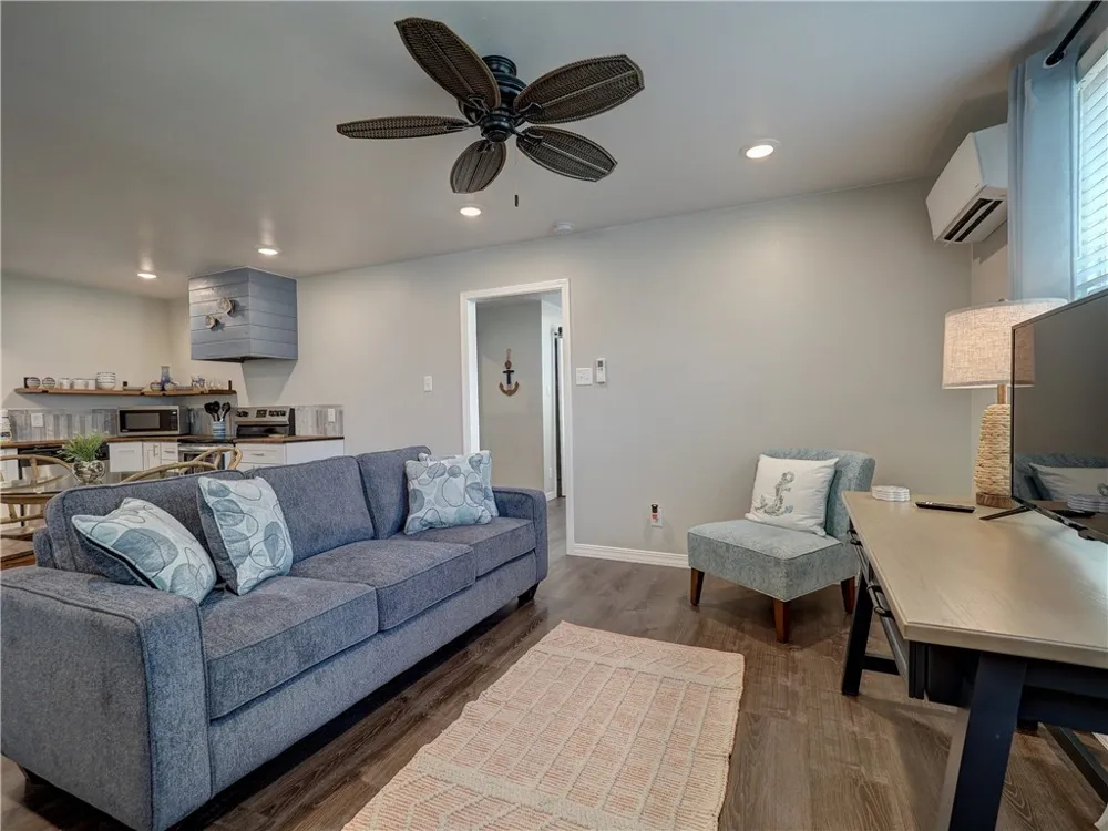 614 Harper Street Port Aransas, TX 78373