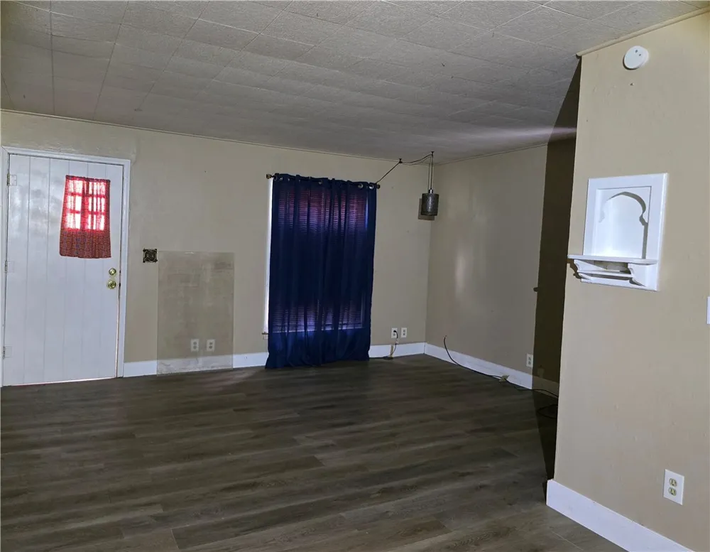 721 E Lewis Street Sinton, TX 78387