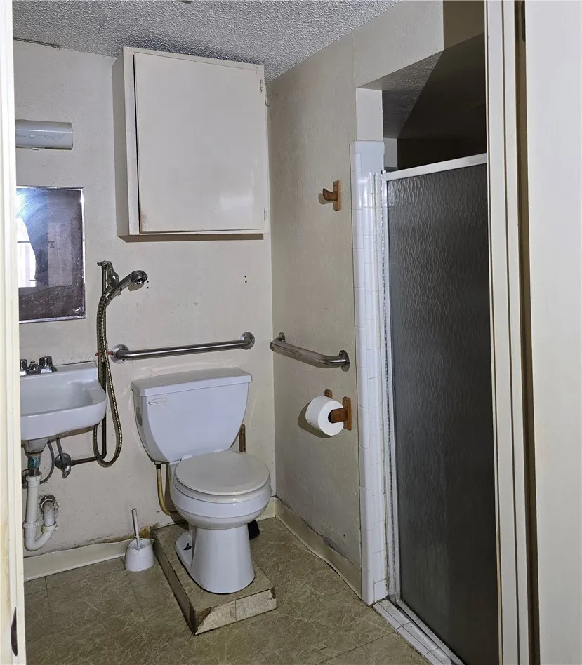 721 E Lewis Street Sinton, TX 78387