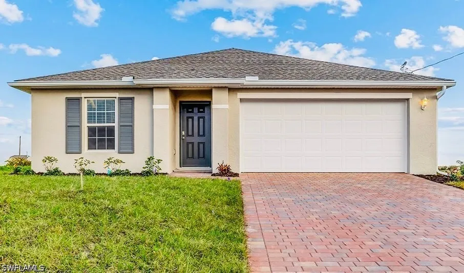 Olive Circle Labelle, FL 33935