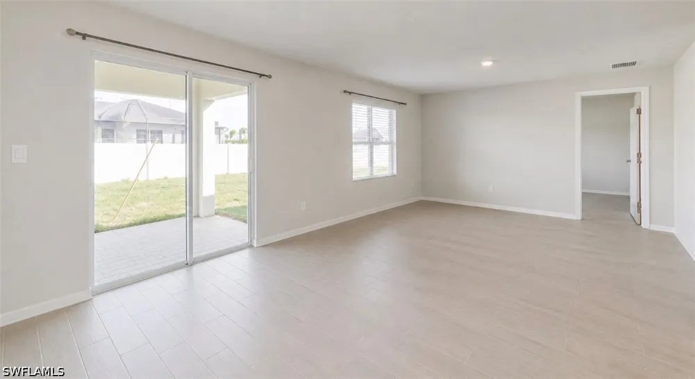 Olive Circle Labelle, FL 33935