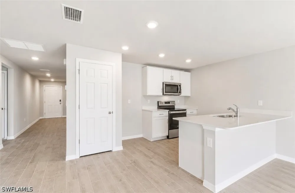 Olive Circle Labelle, FL 33935