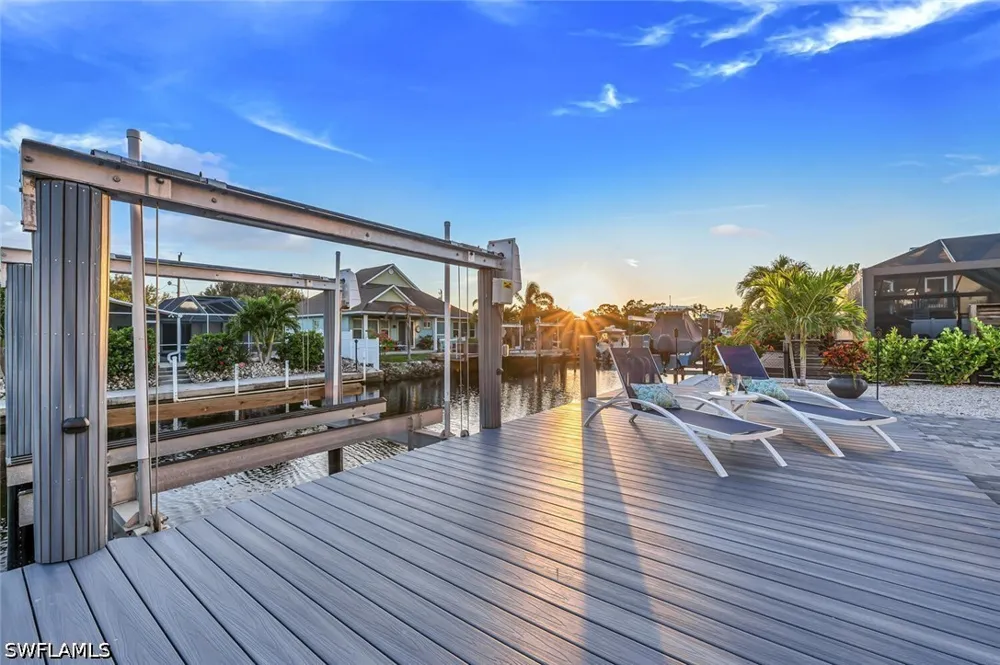 Gulfview Drive Naples, FL 34112