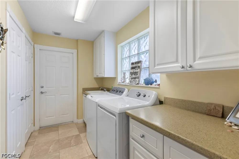 Queen Angel Way Bonita Springs, FL 34135