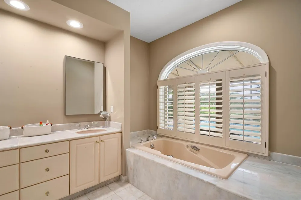 4381 SW Parkgate Boulevard Palm City, FL 34990