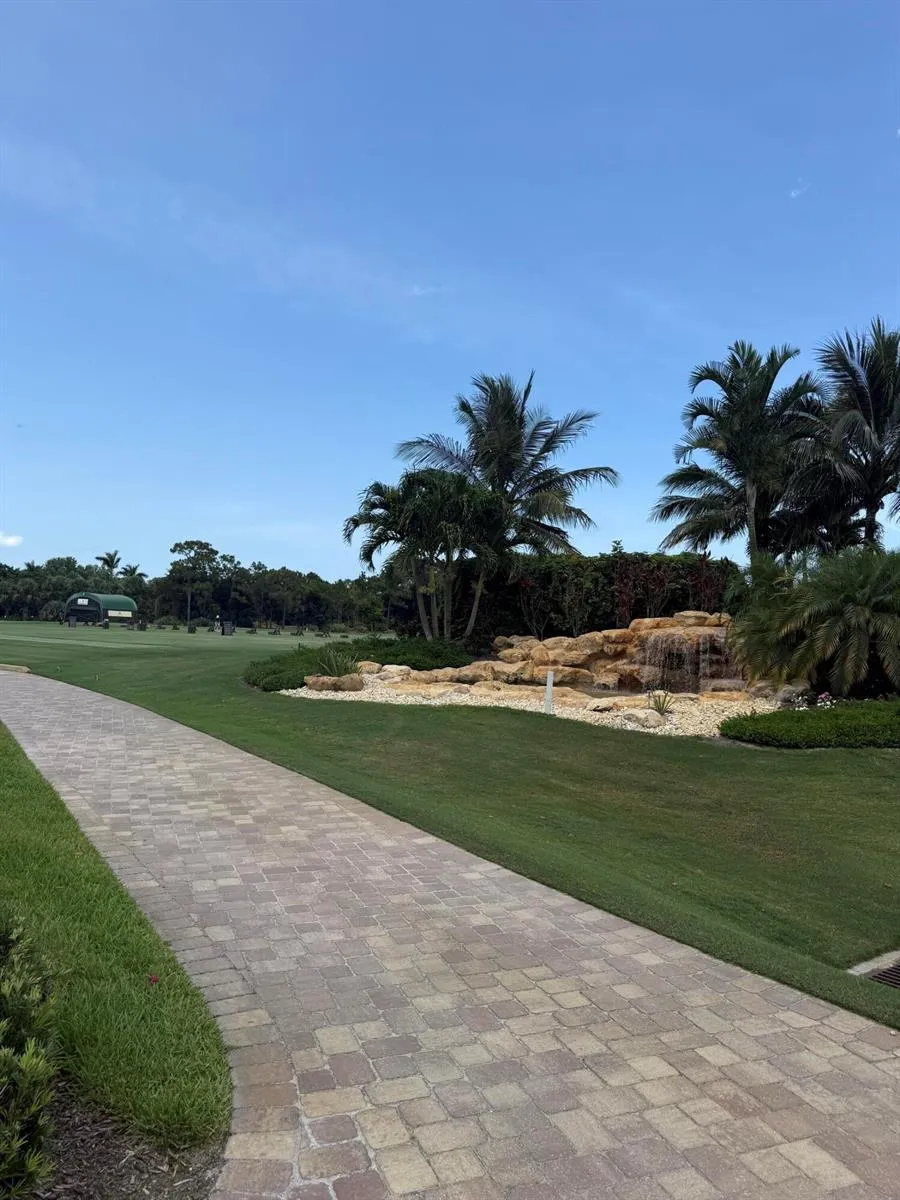 4381 SW Parkgate Boulevard Palm City, FL 34990