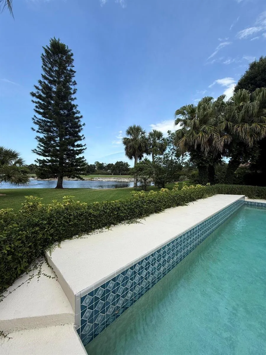4381 SW Parkgate Boulevard Palm City, FL 34990