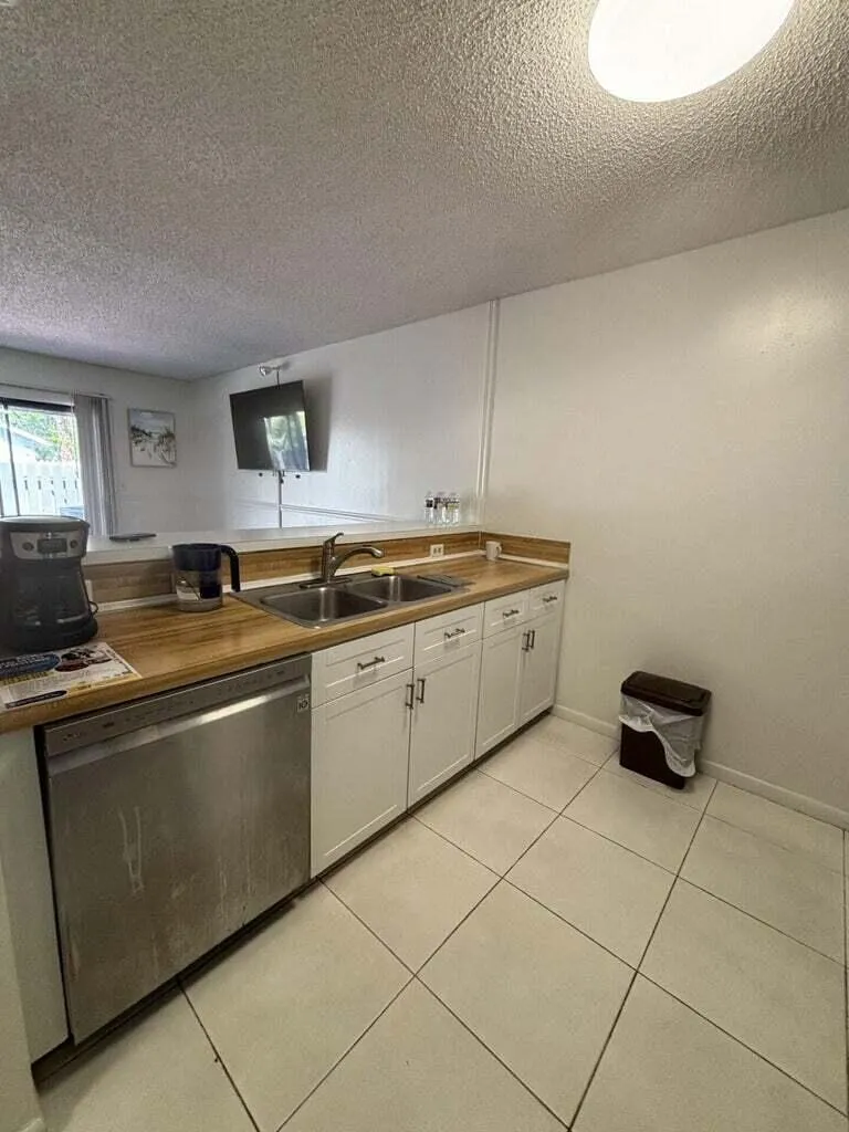 1443 39th Avenue #2 Vero Beach, FL 32960