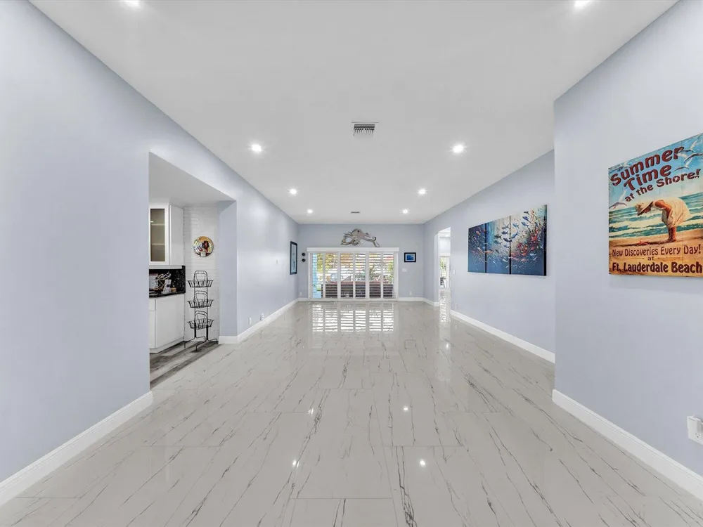 380 SE 5th Avenue Pompano Beach, FL 33060