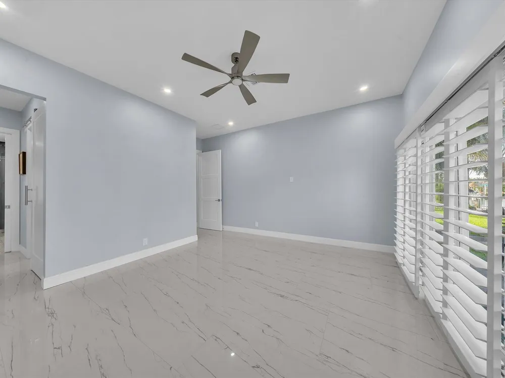 380 SE 5th Avenue Pompano Beach, FL 33060