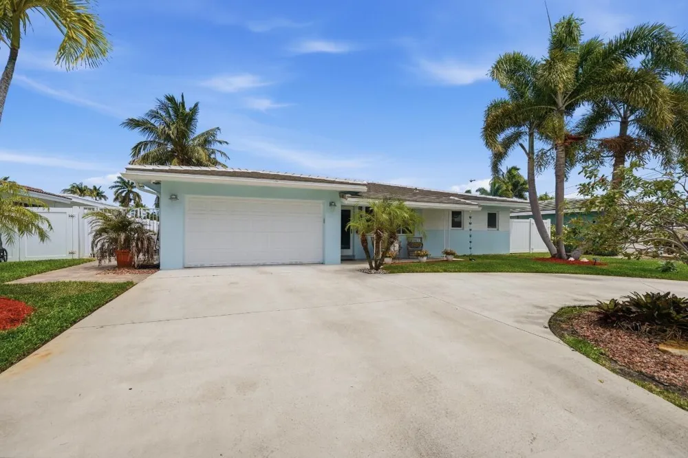 380 SE 5th Avenue Pompano Beach, FL 33060