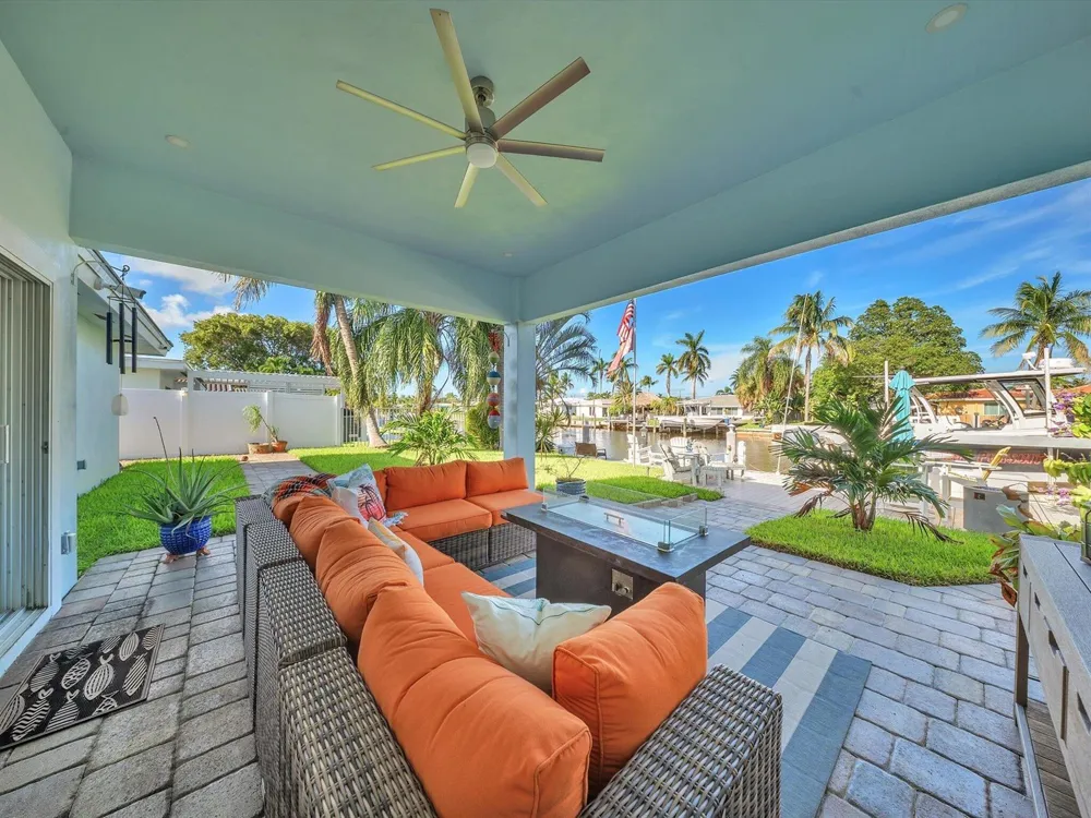 380 SE 5th Avenue Pompano Beach, FL 33060