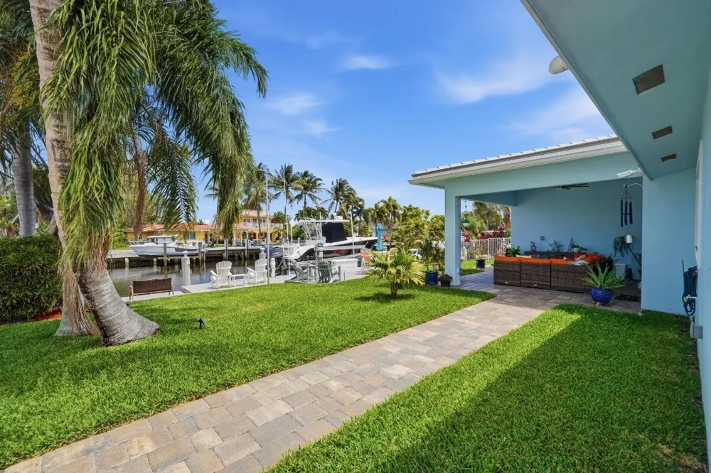 380 SE 5th Avenue Pompano Beach, FL 33060