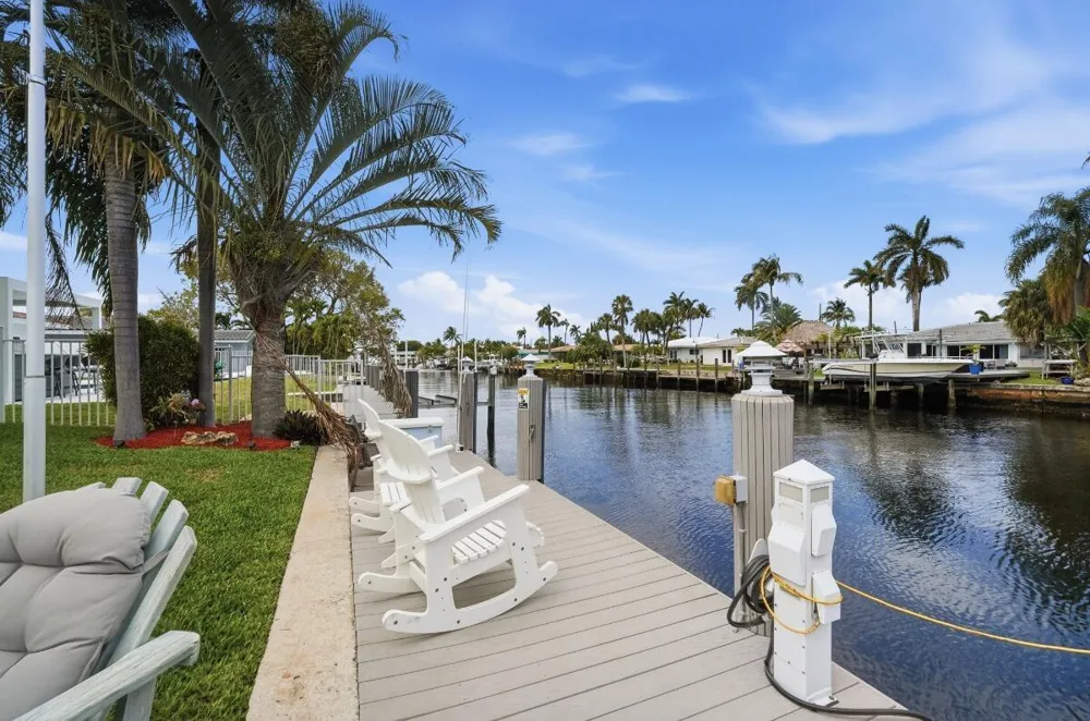 380 SE 5th Avenue Pompano Beach, FL 33060
