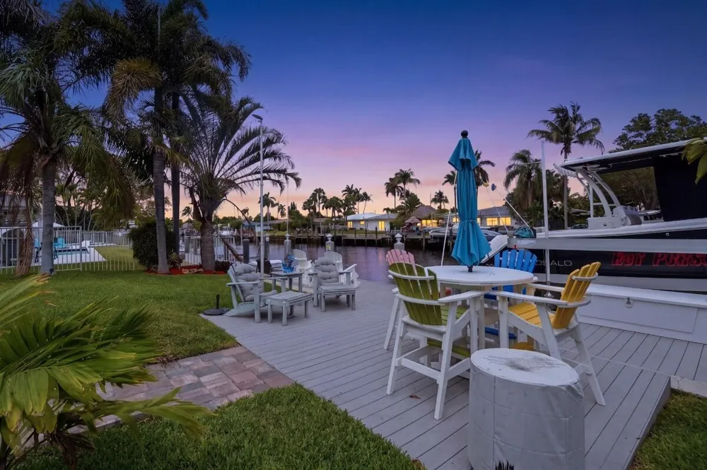 380 SE 5th Avenue Pompano Beach, FL 33060