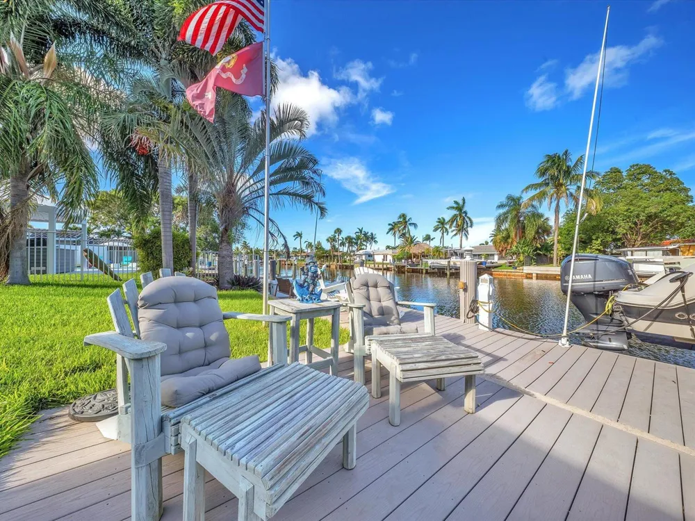 380 SE 5th Avenue Pompano Beach, FL 33060
