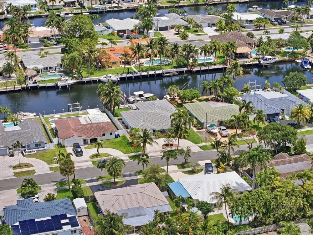 380 SE 5th Avenue Pompano Beach, FL 33060