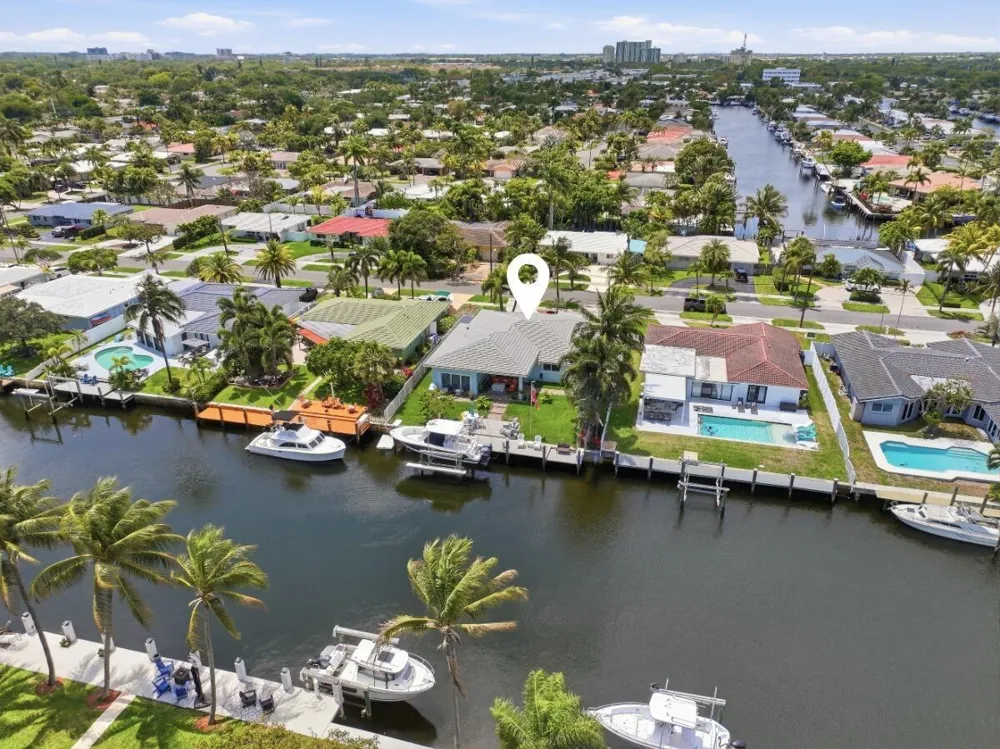 380 SE 5th Avenue Pompano Beach, FL 33060