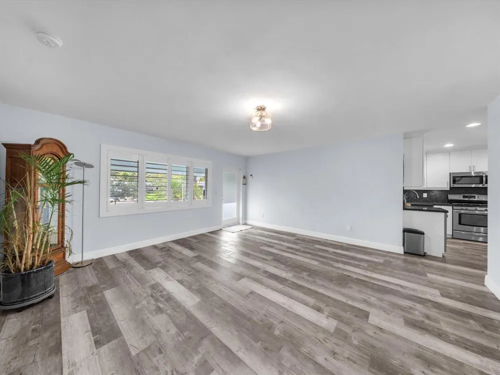 380 SE 5th Avenue Pompano Beach, FL 33060