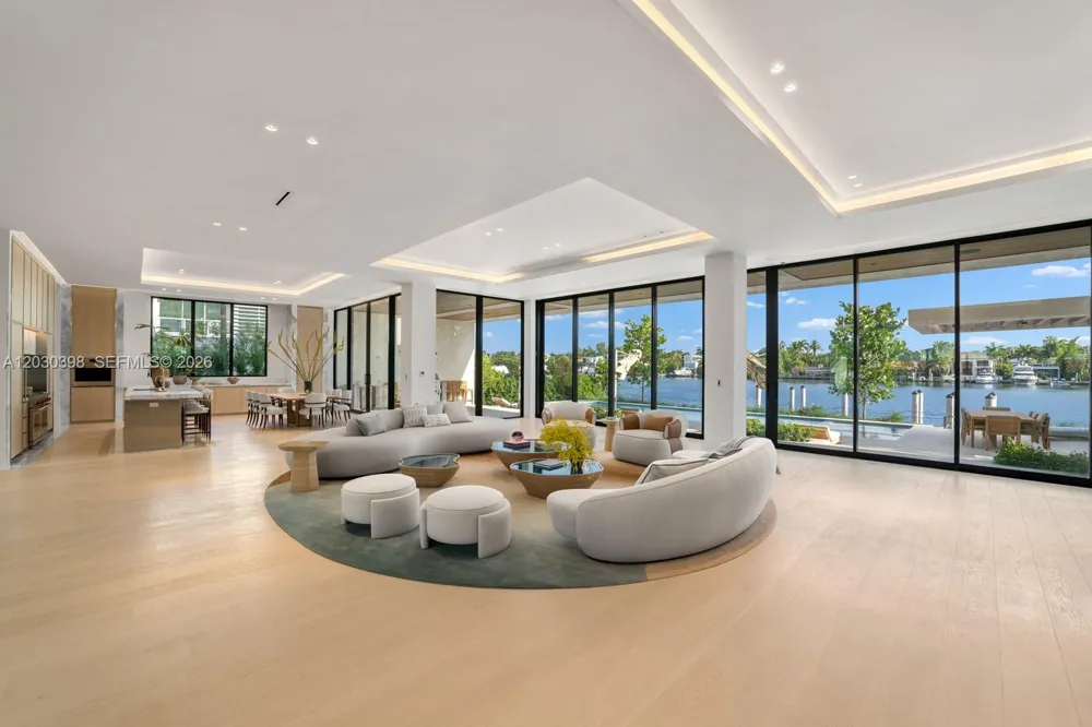 360 S Hibiscus Drive Miami Beach, FL 33139