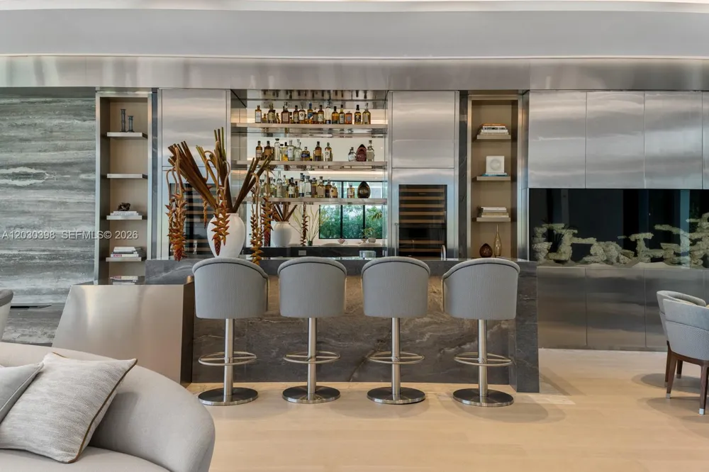 360 S Hibiscus Drive Miami Beach, FL 33139