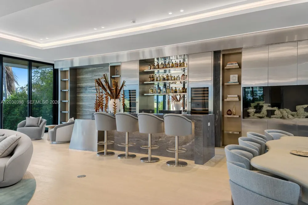 360 S Hibiscus Drive Miami Beach, FL 33139