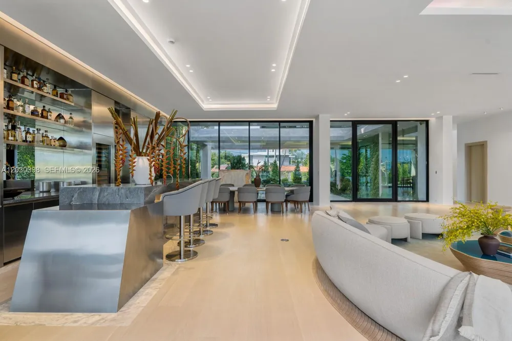 360 S Hibiscus Drive Miami Beach, FL 33139