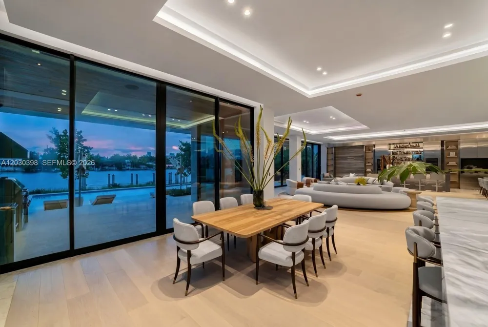 360 S Hibiscus Drive Miami Beach, FL 33139